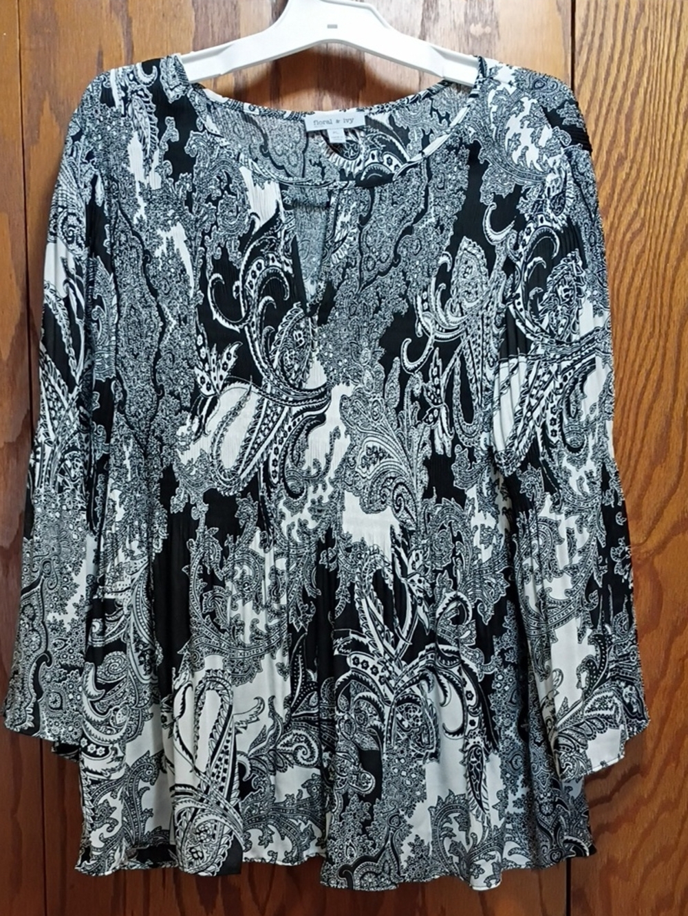 Black & White Paisley V-Neck Tunic